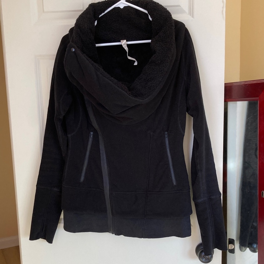 Lululemon Athletica Black Fleece super warm cozy sweatshirt Jacket